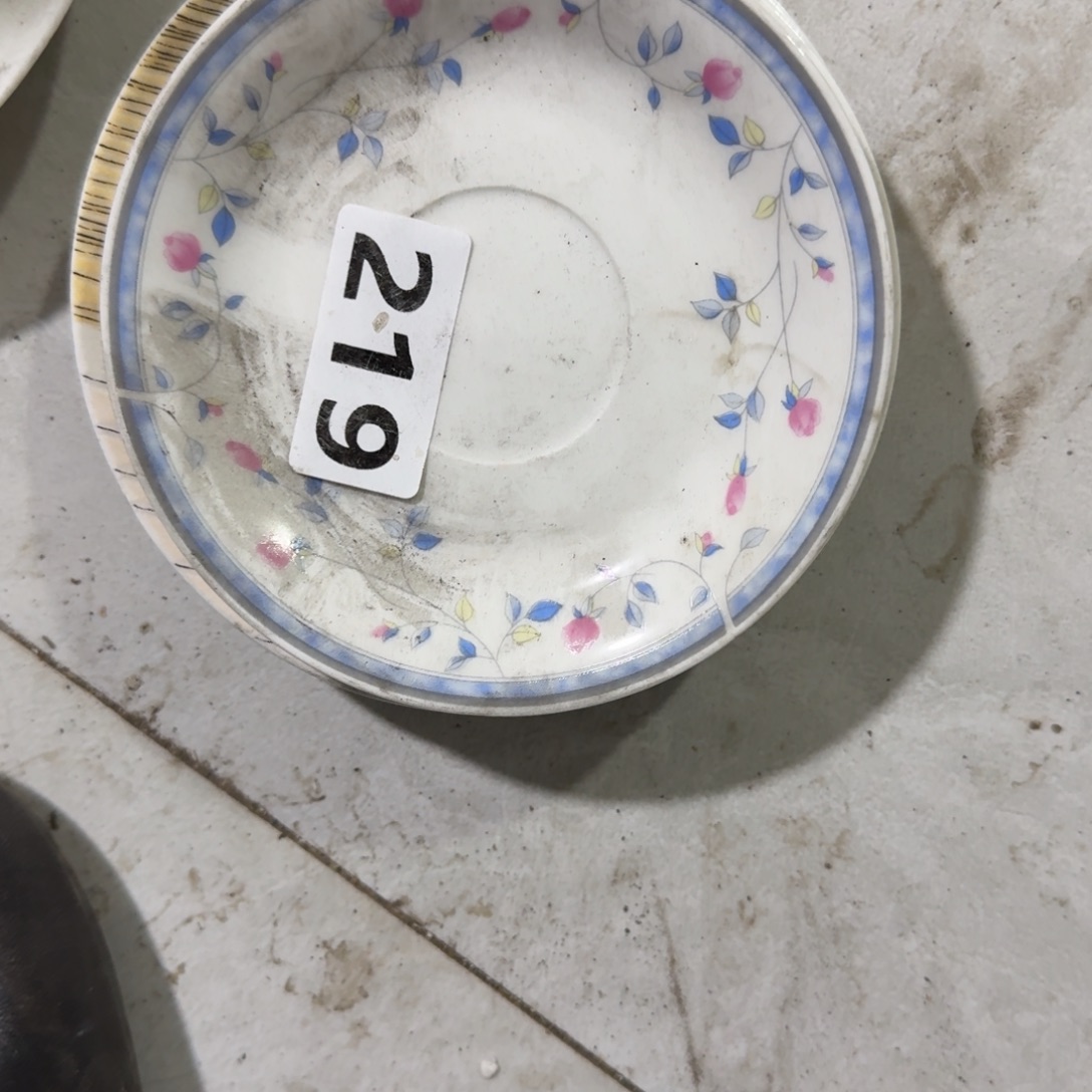 和***弦茶盏我不在这里吃饭的人太吵