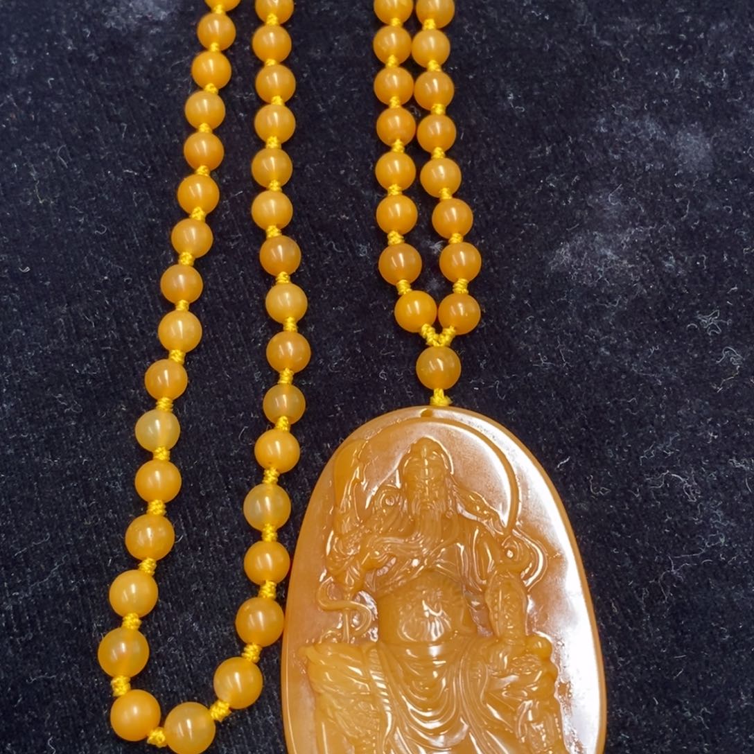 石英质玉（黄龙玉）颈饰合金