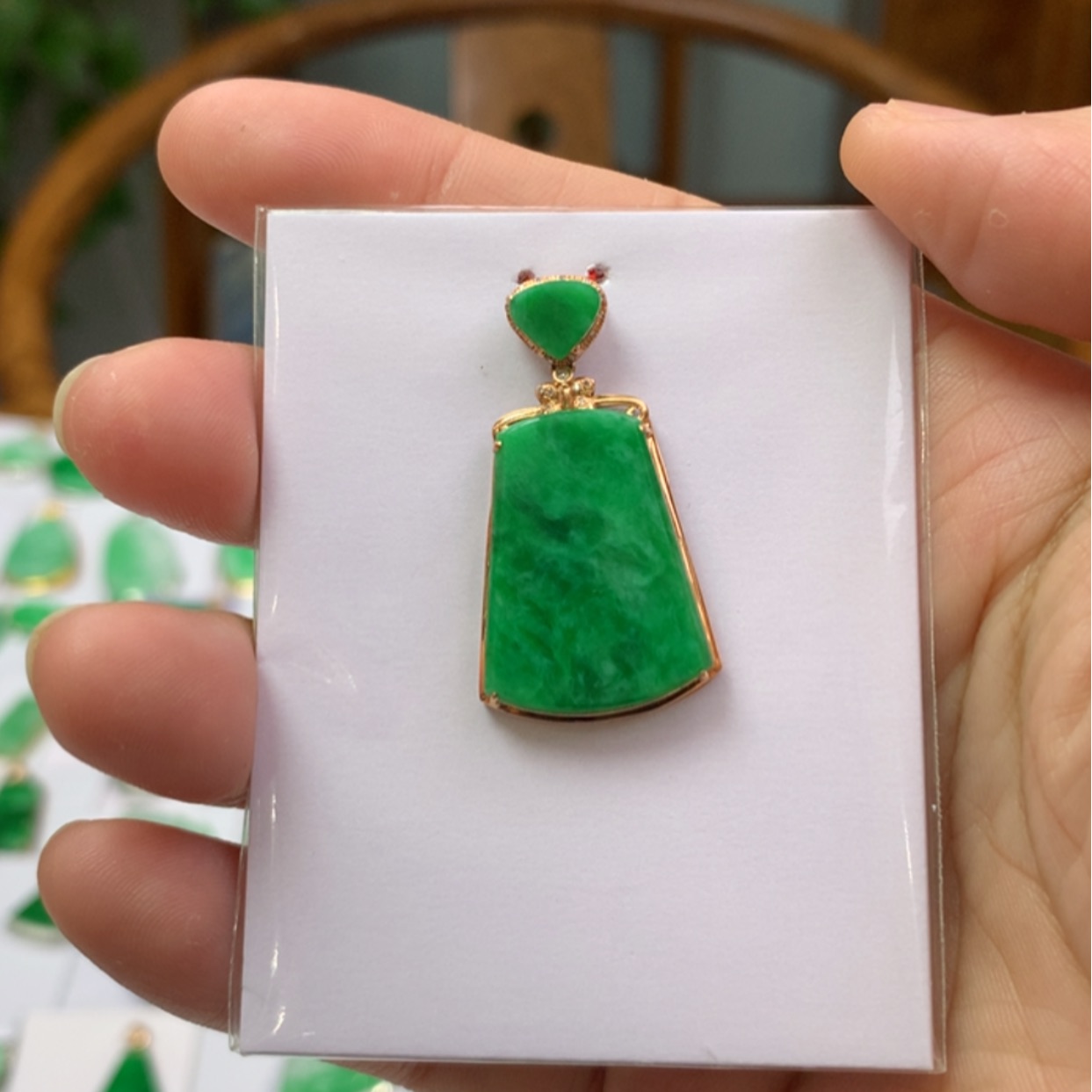 【闪购商品】翡翠颈饰18K金镶嵌翡翠首饰