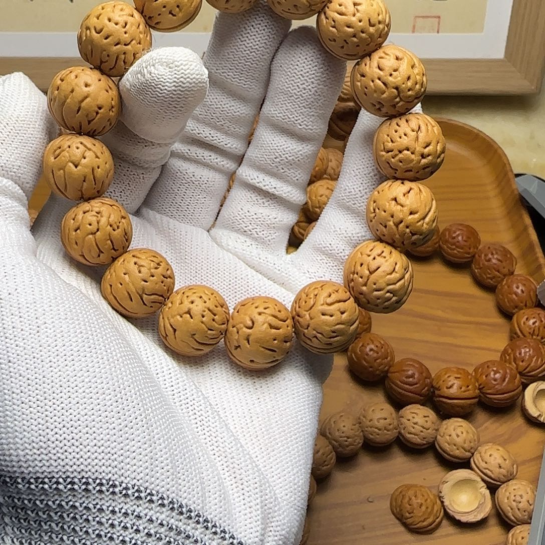 湫****桃木盘锦肉球16尺寸