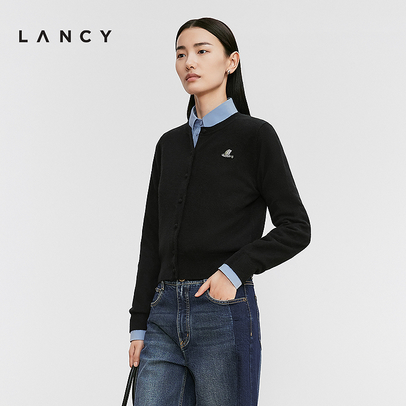 LANCY/朗姿2024冬新款100%山羊绒圆领短款针织开衫修身显瘦上衣女