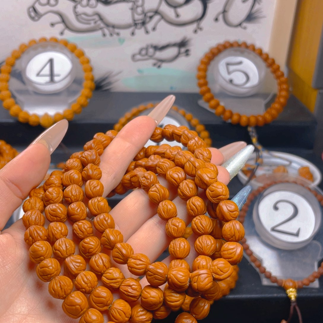 路***平桃核吊坠0.9558555555555555