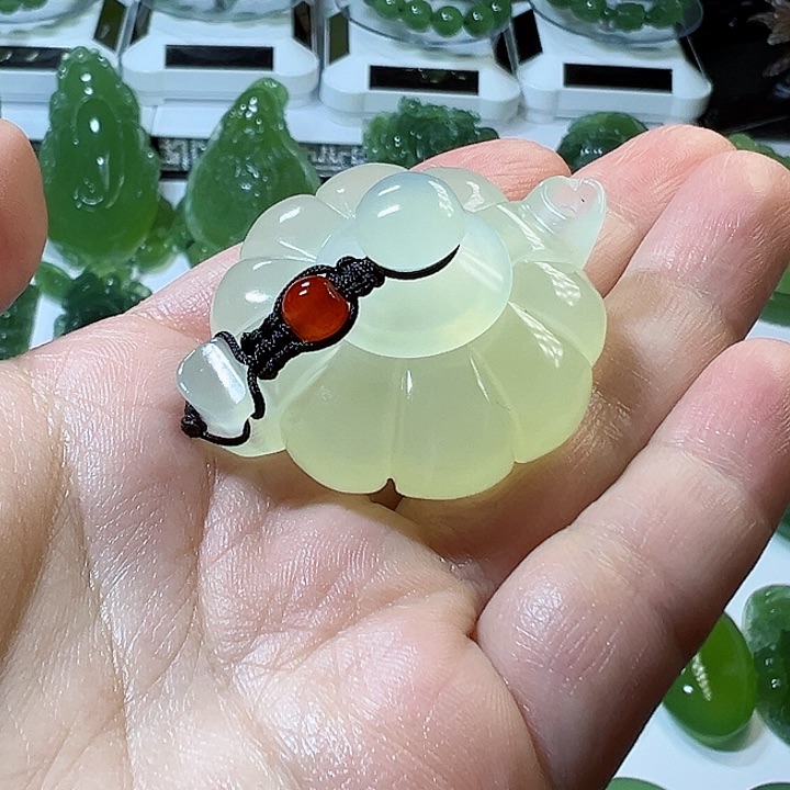 蛇纹石玉手把件未镶嵌