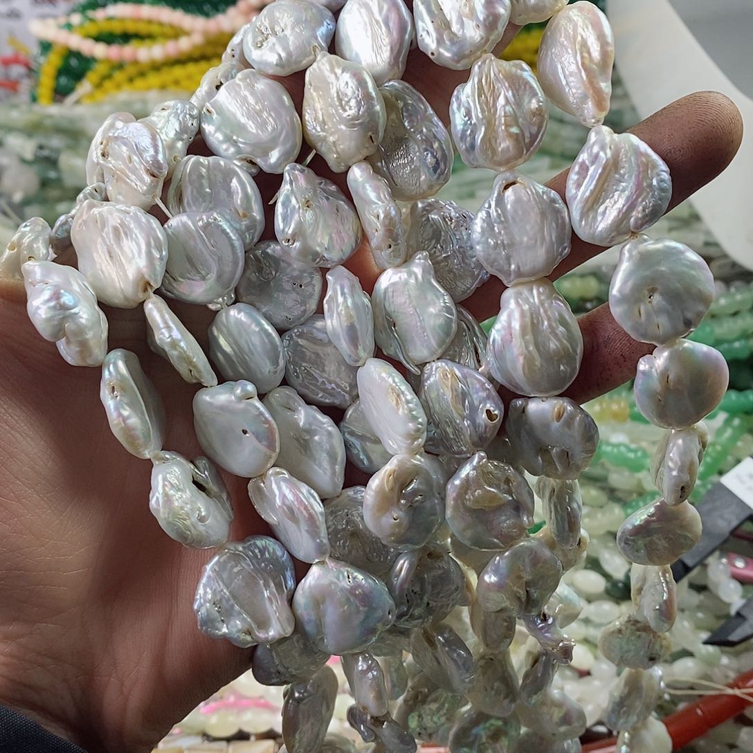 玛瑙/玉髓珠宝半成品合金一条天然巴洛克白彩圆饼型