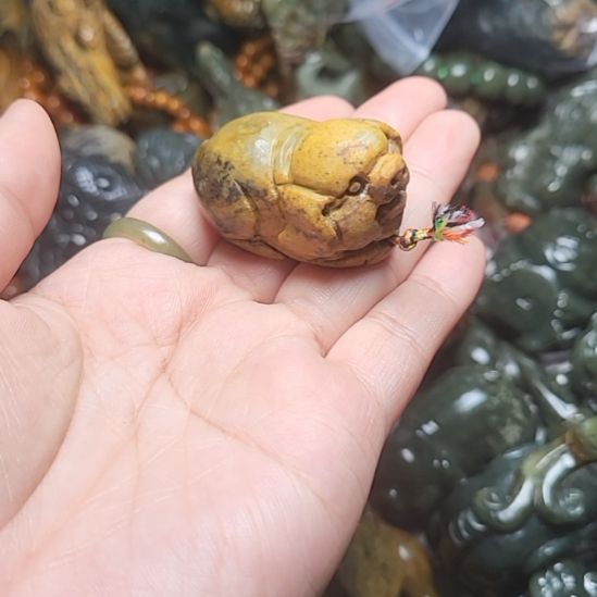 岫岩河磨玉（透闪石质玉）未镶嵌挂件