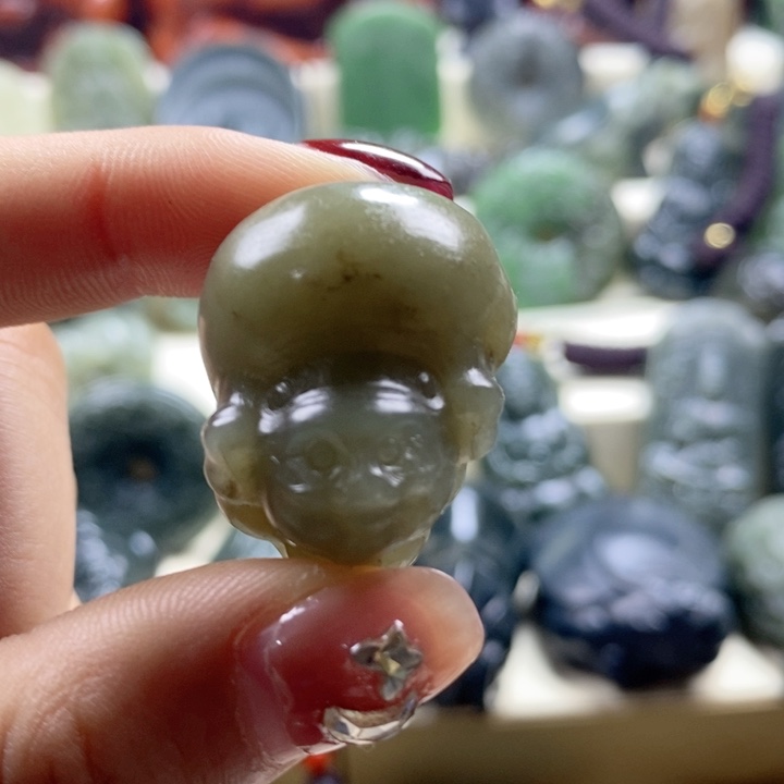 和田玉颈饰未镶嵌