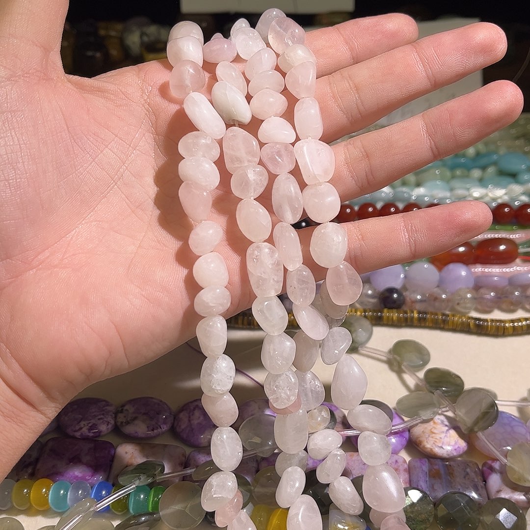 水晶未镶嵌珠宝半成品粉晶随行石