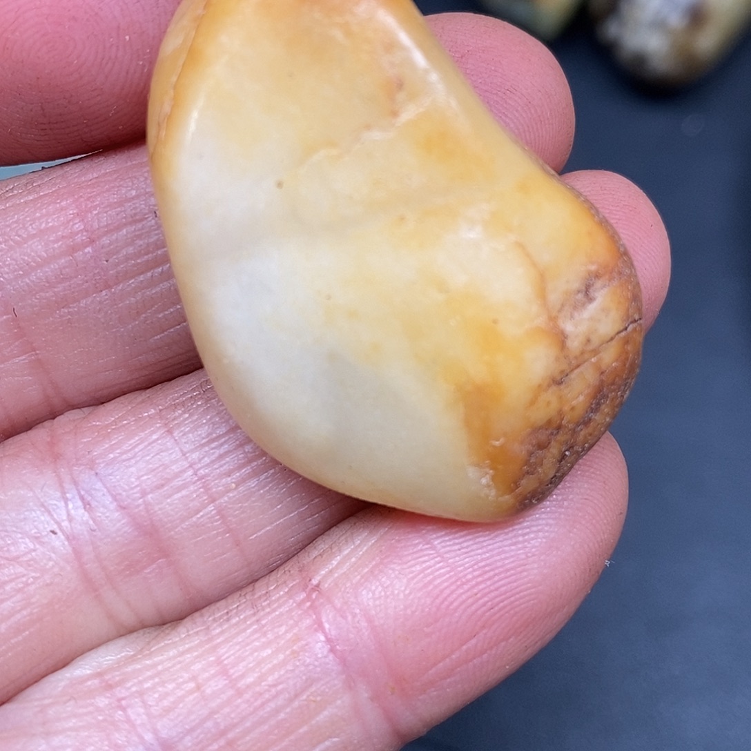 和田玉未镶嵌珠宝奇石