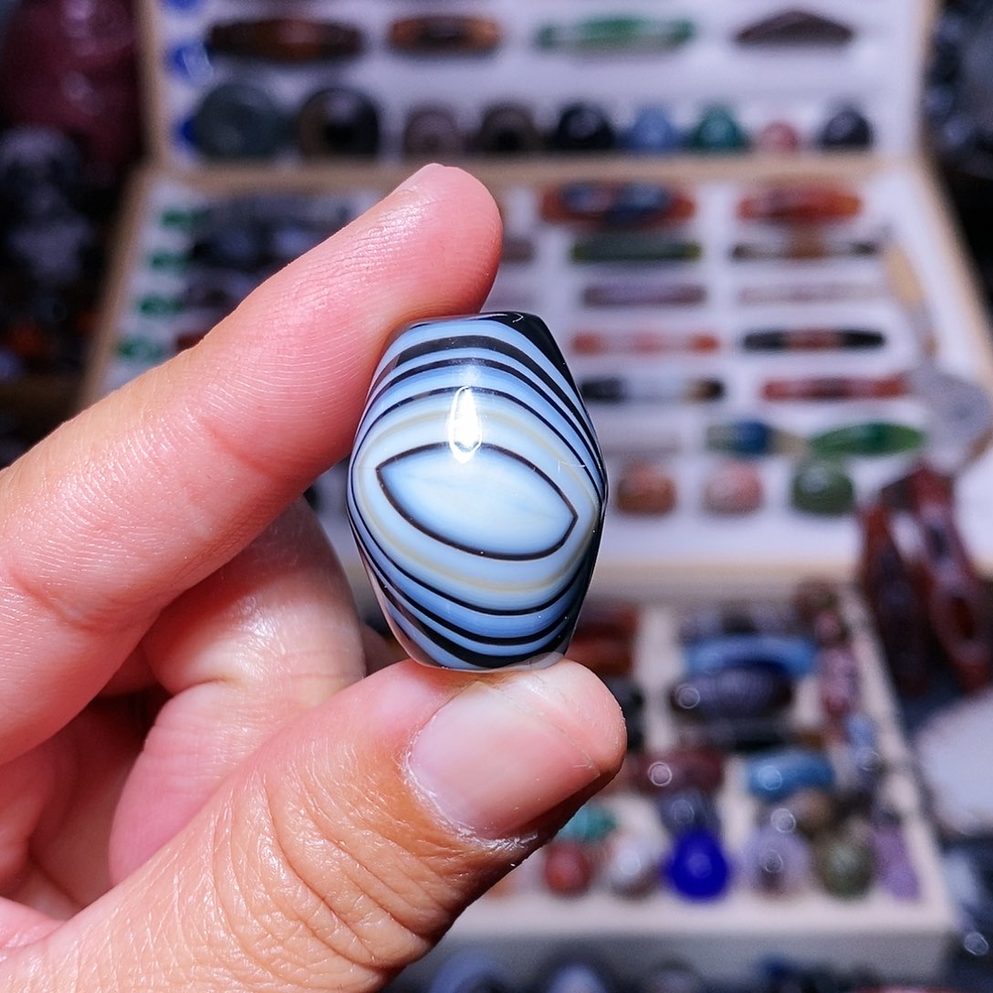 玛瑙吊坠未镶嵌…