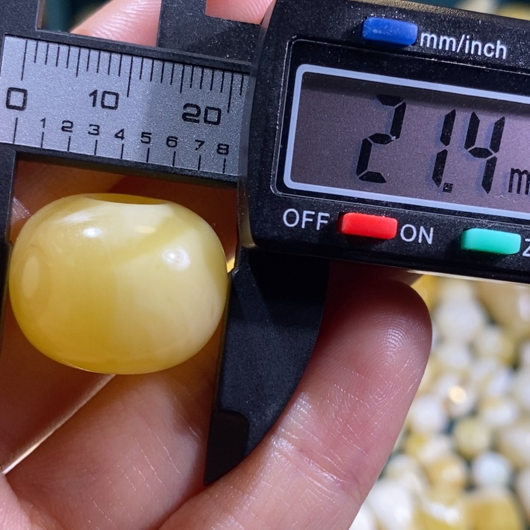 蜜蜡裸石未镶嵌配饰