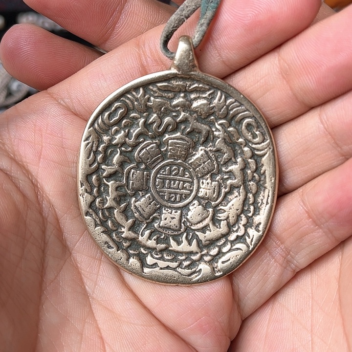 卖**的工艺品九宫工艺品