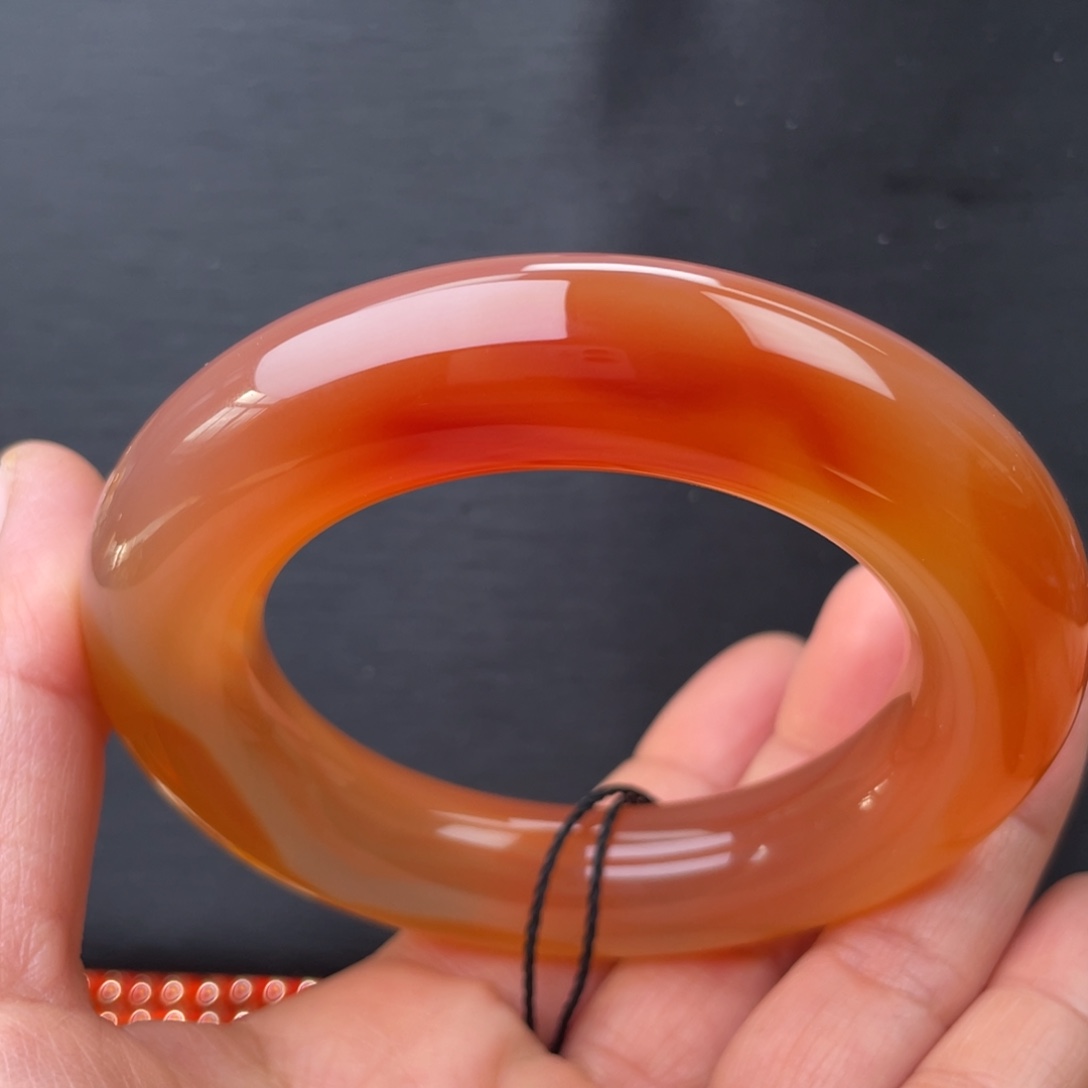 玛瑙/玉髓未镶嵌手镯56圈