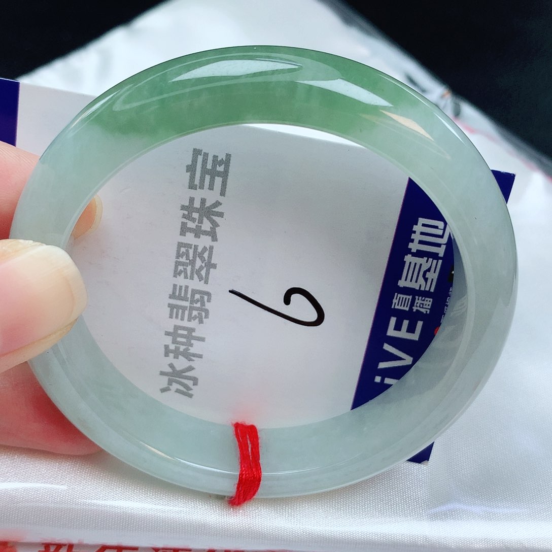 翡翠手镯未镶嵌缅甸天然A货翡翠手镯