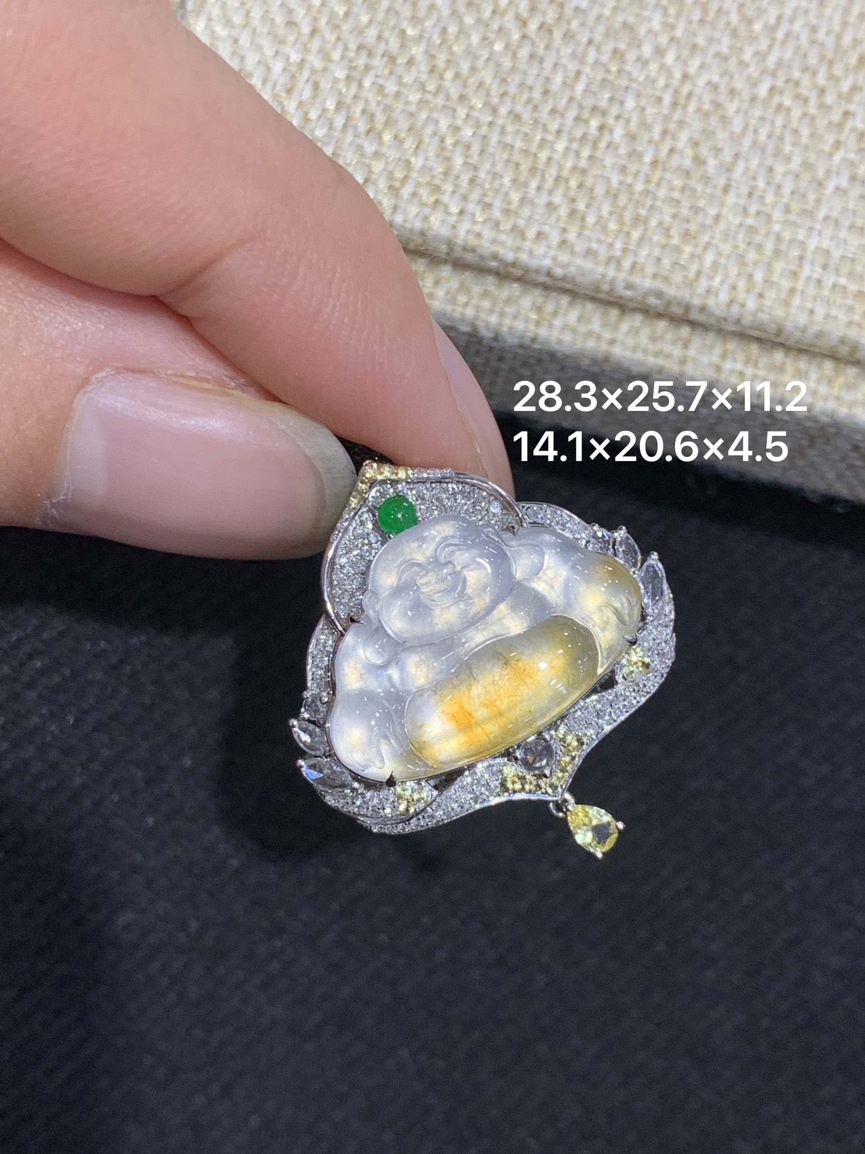 18K金镶嵌天然缅甸翡翠冰种佛公吊坠