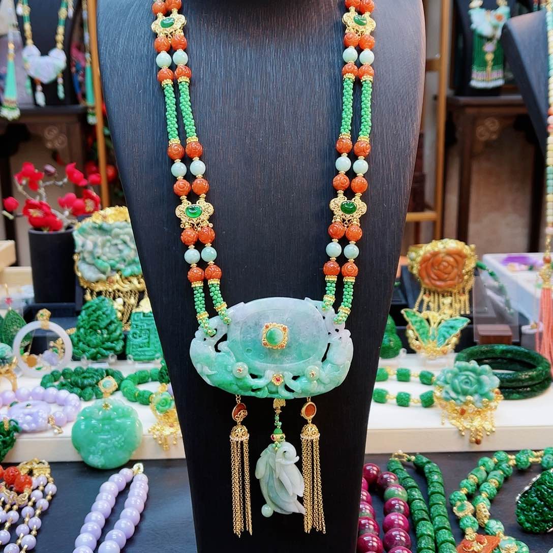 翡翠未镶嵌颈饰48小时鉴赏期