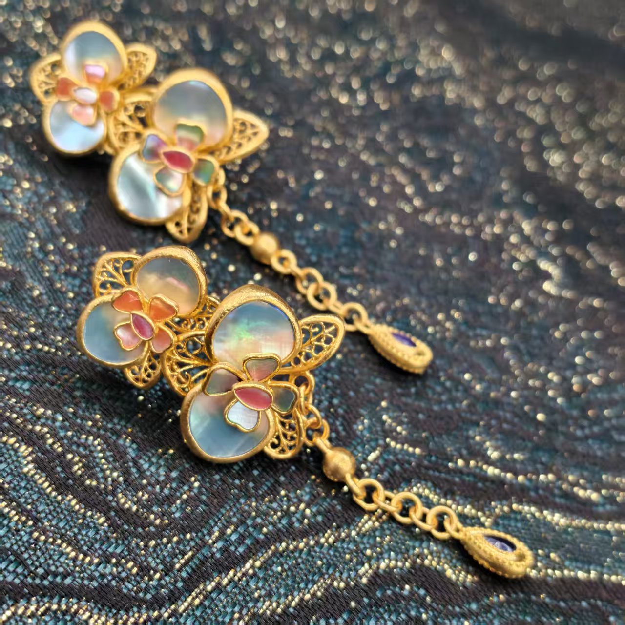 【恒潮珠宝】8.44g足金古法螺钿耳饰H0966809