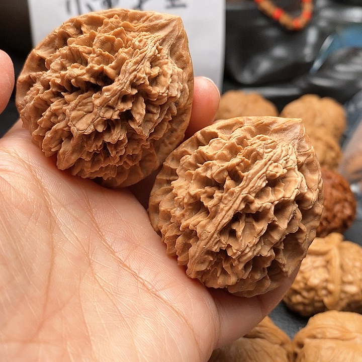 文玩核桃吊坠九尾狐43尺