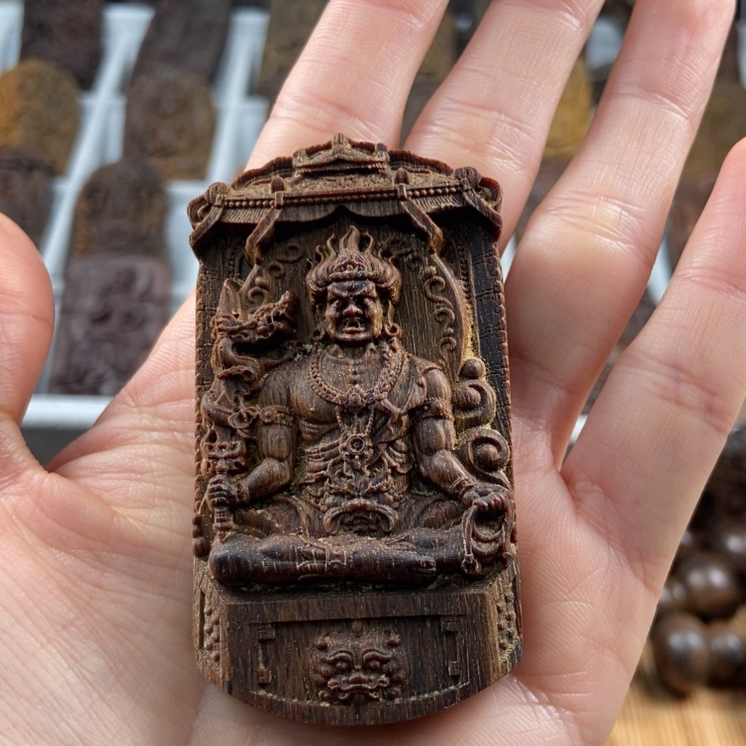 木j****e越1黄1不动牌子