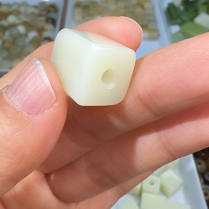 和田玉未镶嵌颈饰1314