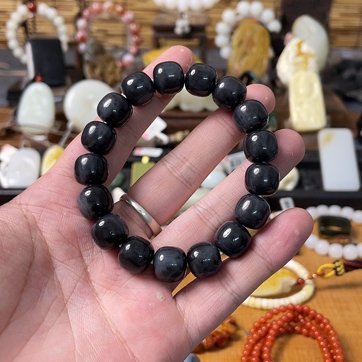 颈饰未镶嵌和田玉手串pp