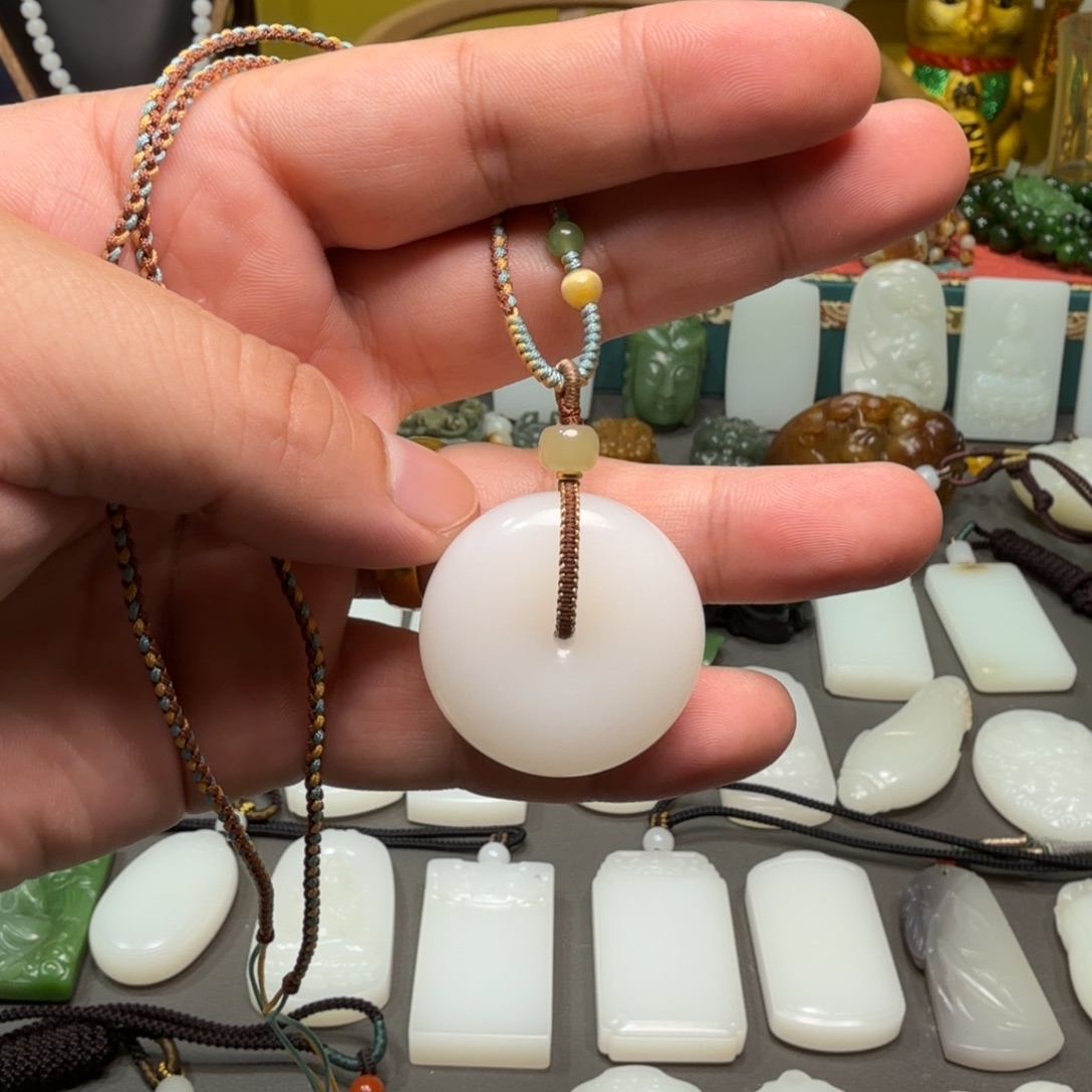 和田玉未镶嵌吊坠(不含链)