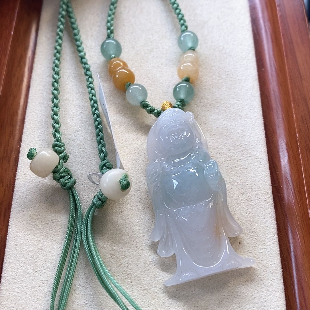 翡翠颈饰未镶嵌翡翠挂件