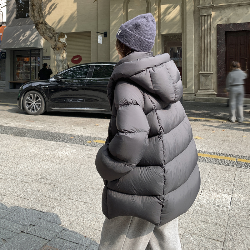 巨好看90%白鸭绒羽绒服女士中长款云朵泡芙面包服2025新款