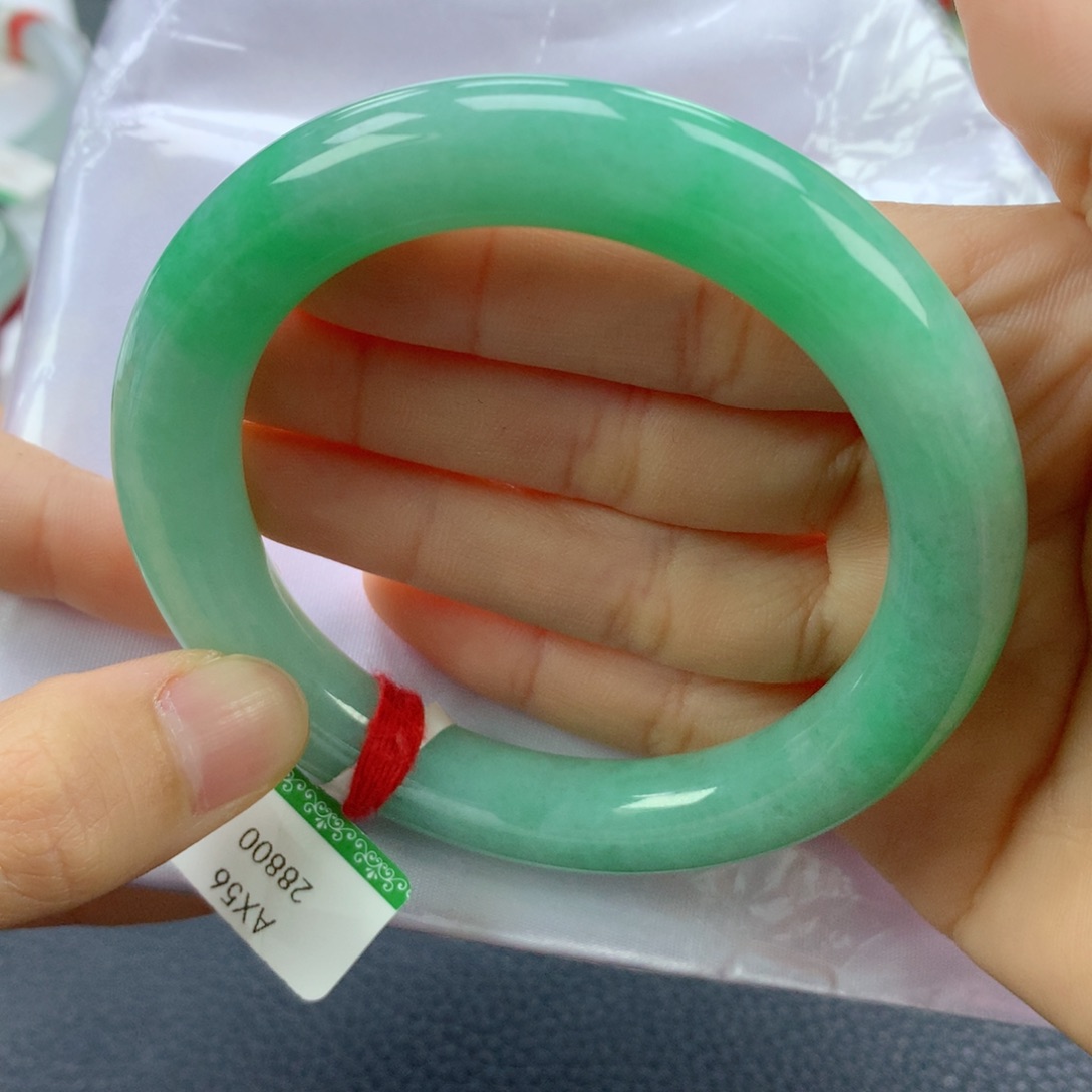 翡翠手镯未镶嵌56.8圆