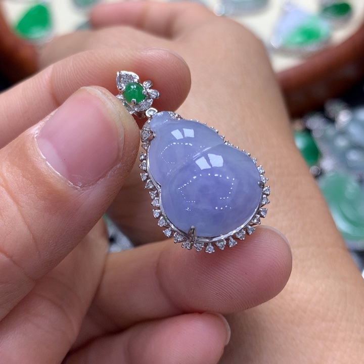 翡翠吊坠(不含链)18K金镶嵌