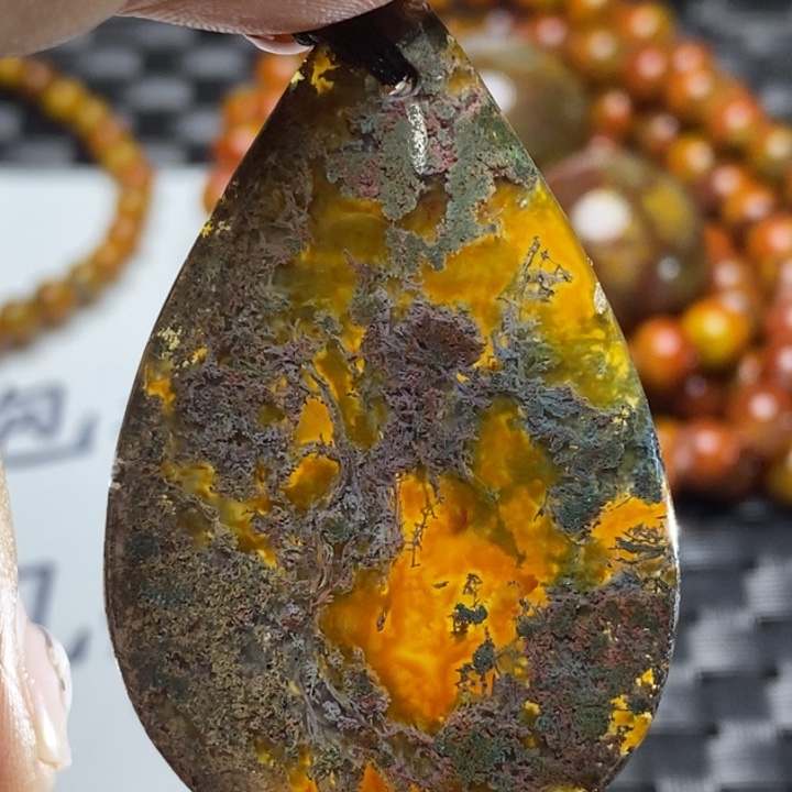 玛瑙/玉髓颈饰未镶嵌