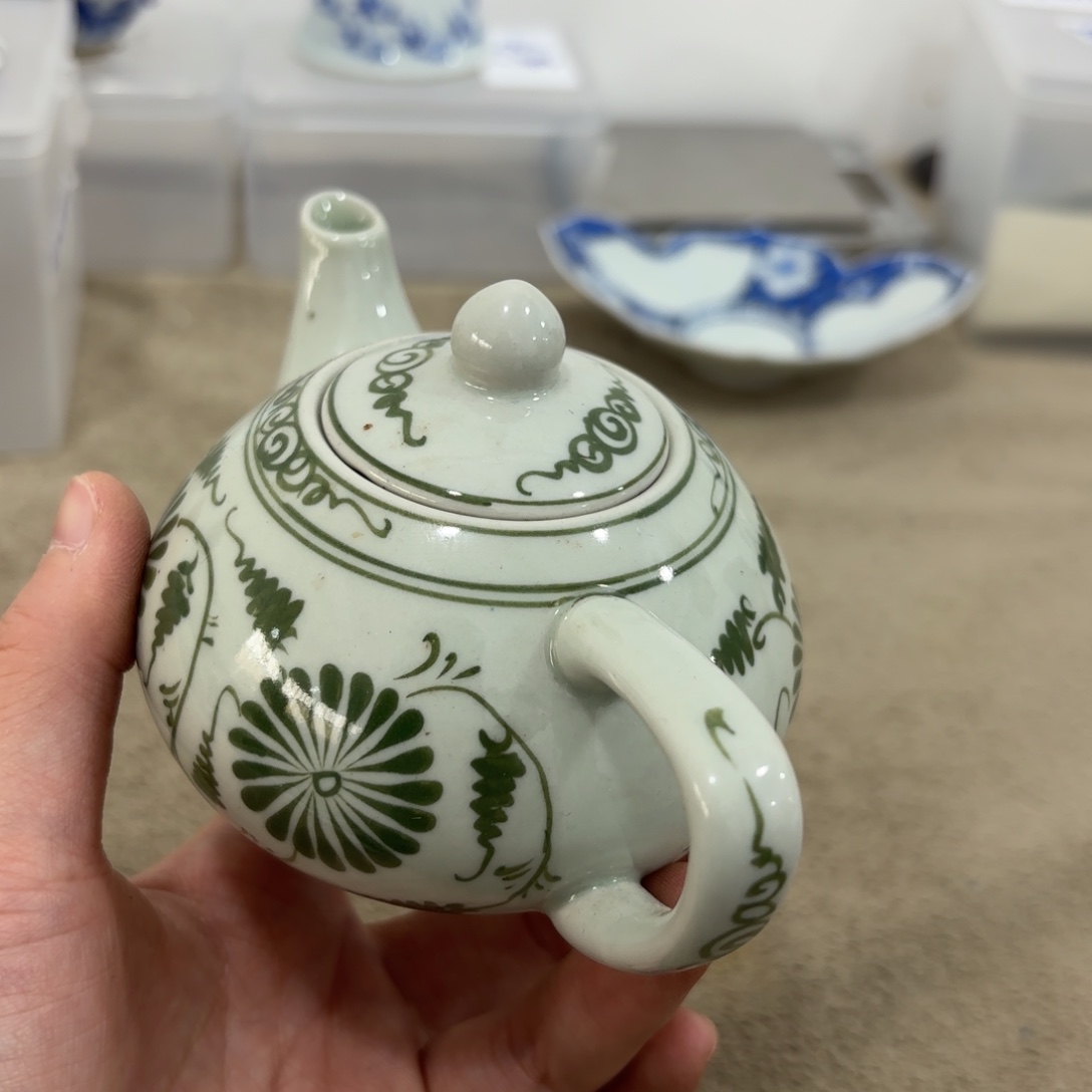 瓷片非常好看漂亮的物品 