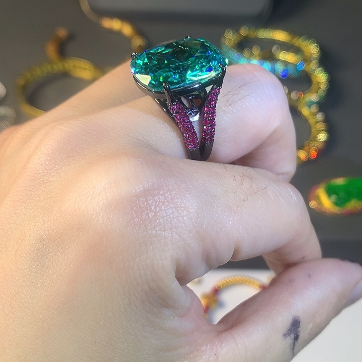 非金属22戒指。        