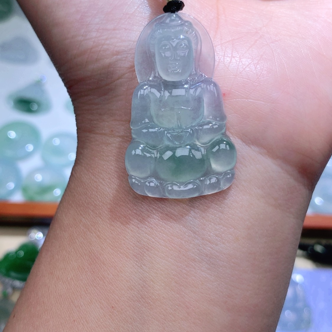 【闪购商品】翡翠颈饰未镶嵌观音