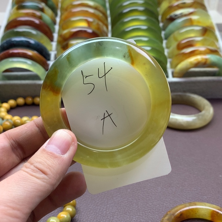 *****蛇纹石玉未镶嵌手镯