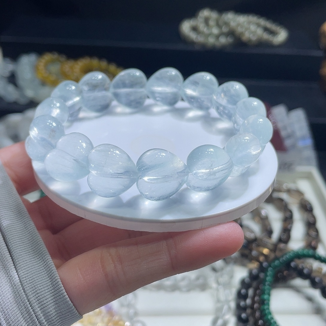 水晶未镶嵌手链拉丝萤石爱心69元