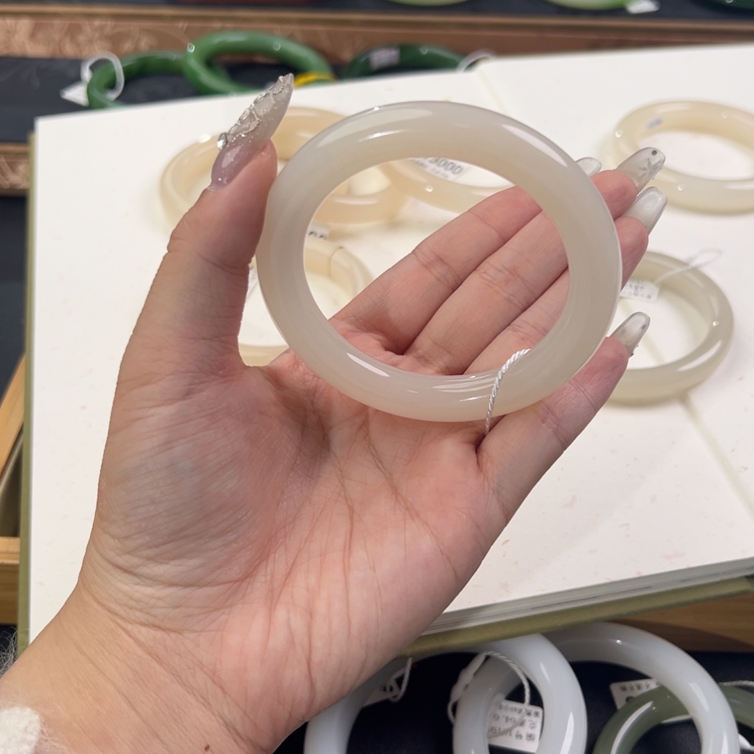 葵***和田玉未镶嵌手镯