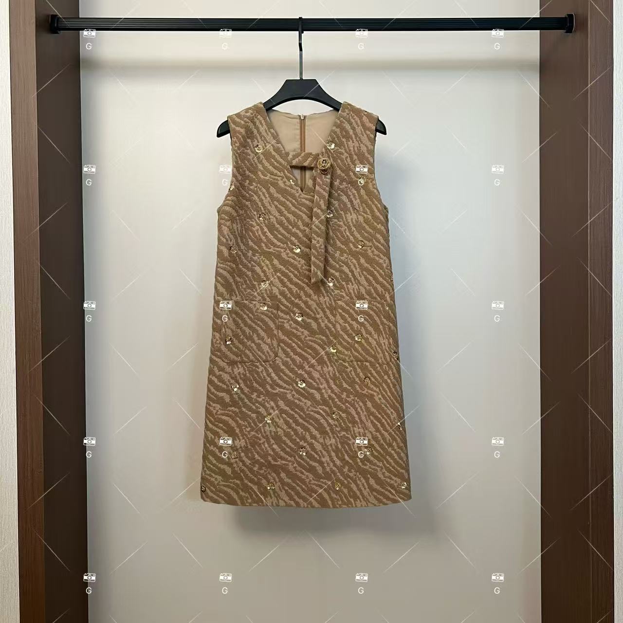 【齐】不褪色复古风显瘦默认款式连衣裙女装轻奢秋冬时尚 H-1390