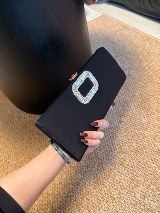 95新 Roger Vivier/罗杰·维威耶 牙牙 晚宴手拿包