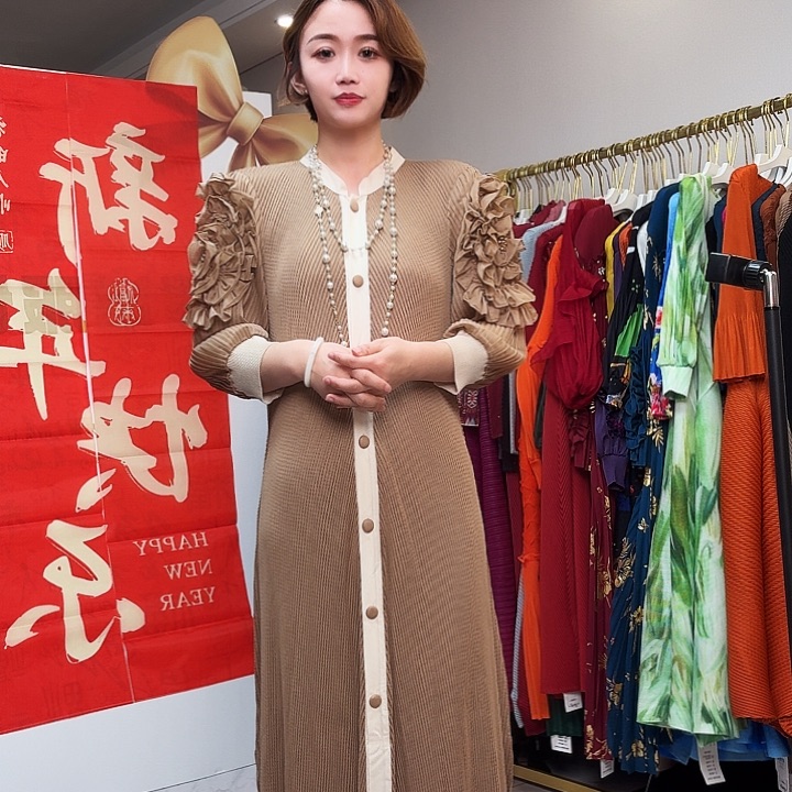 背心褶皱大码连衣裙