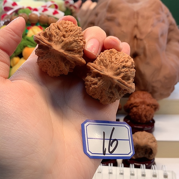 桃核吊坠39尺金牛