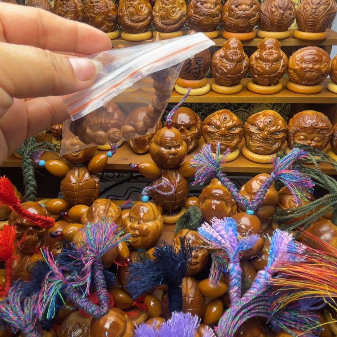 吊坠橄榄核龙纹桃核手串