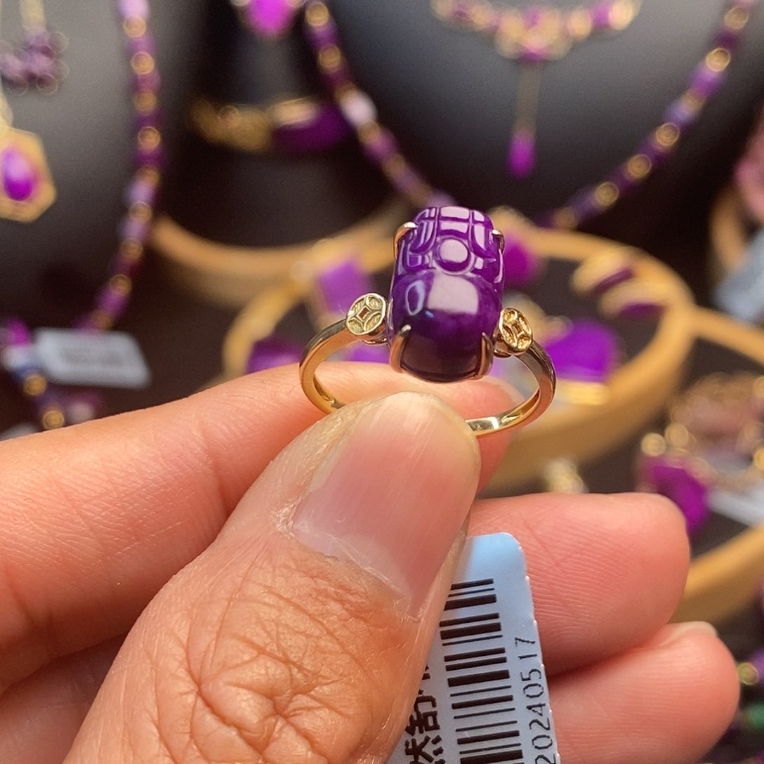 苏纪石（舒俱来）戒指18K金镶嵌