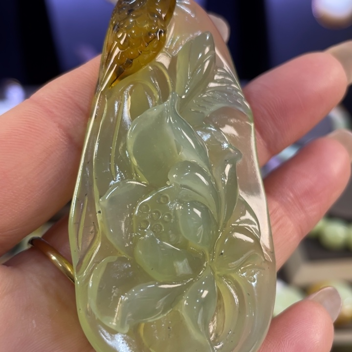 软玉未镶嵌吊坠(赠链)软玉