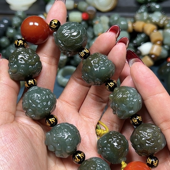 和田玉手串未镶嵌