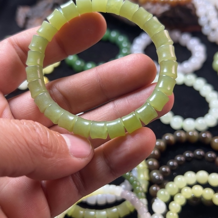 和田玉（糖玉）未镶嵌手链