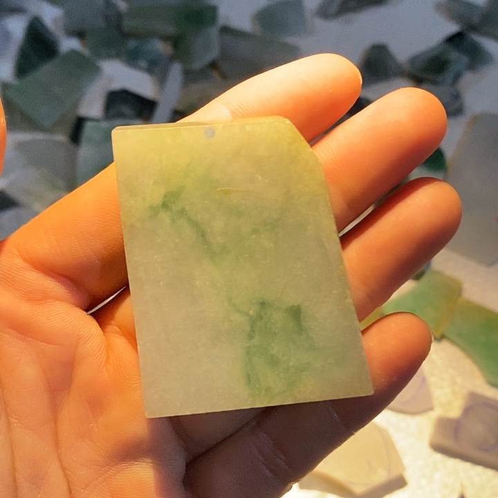 翡翠裸石翡翠毛料