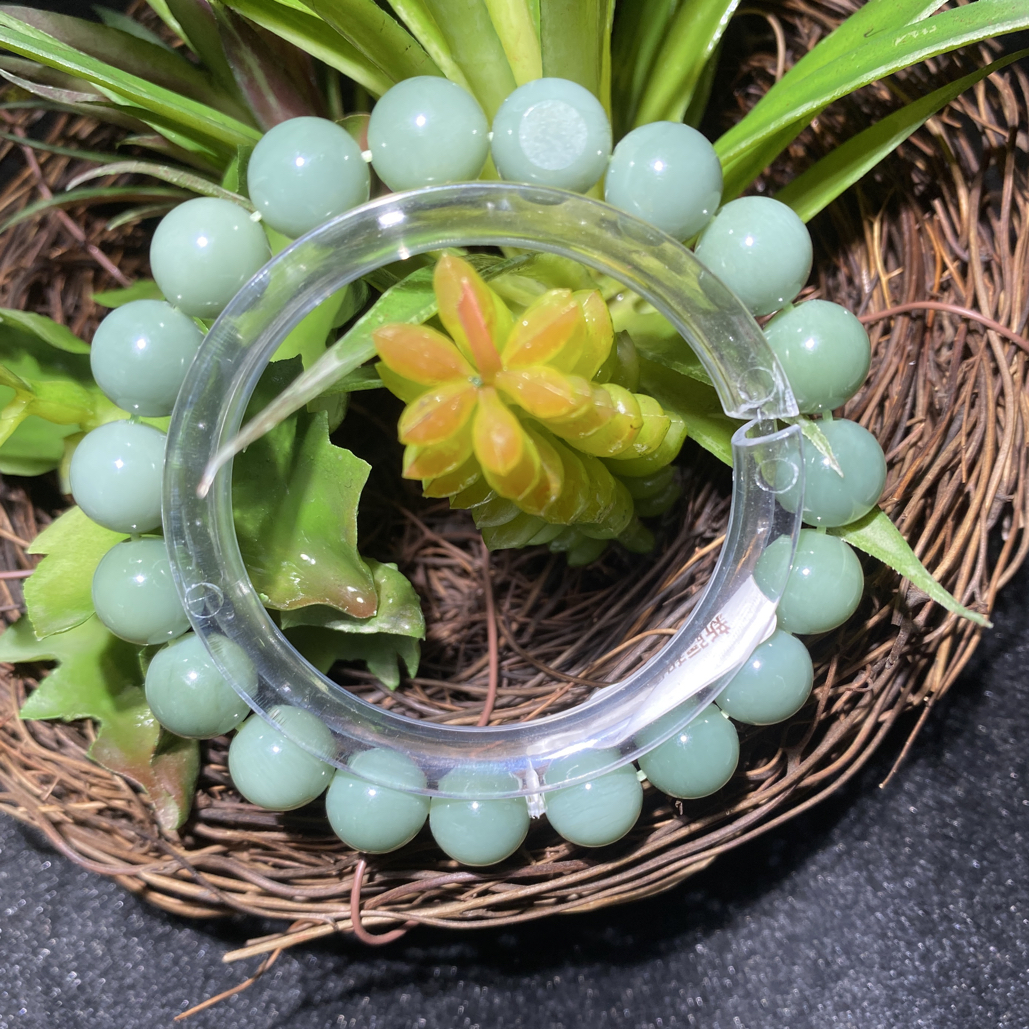 新疆和田玉沙枣青圆珠手串珠径10mm