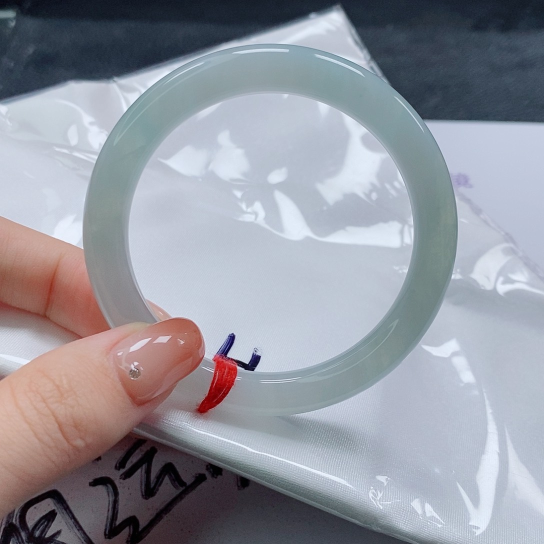 【闪购商品】未镶嵌手镯（圆镯）翡翠471号