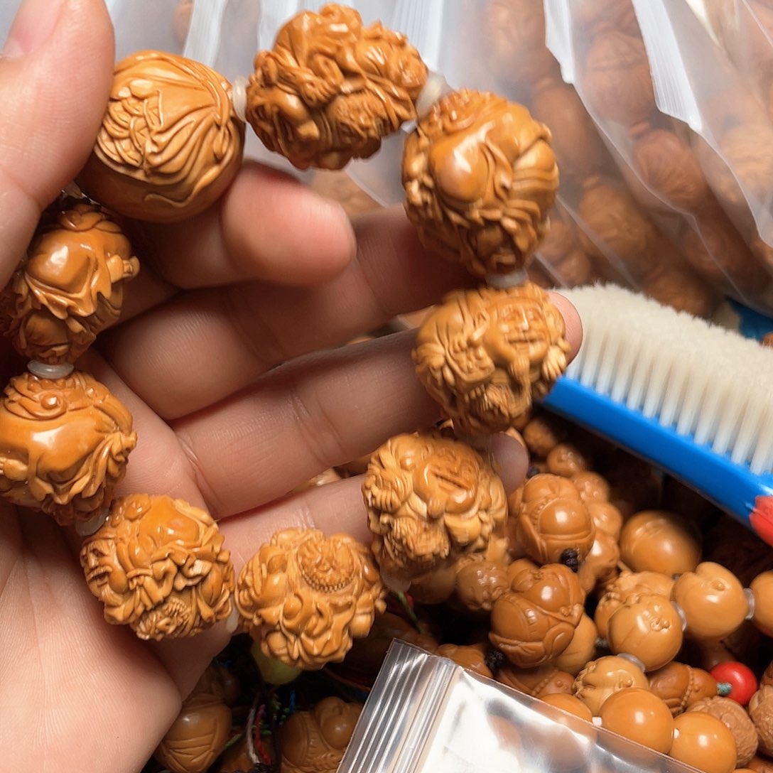 橄榄核手串官帽财神