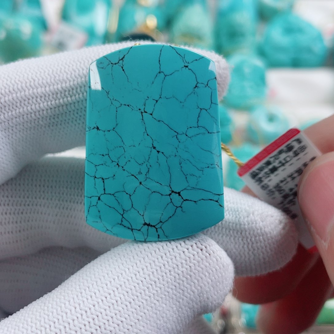 绿松石颈饰未镶嵌